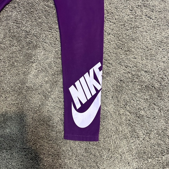 Nike‎ youth leggings, size extra large - Picture 2 of 8